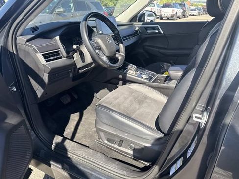 Used 2024 Mitsubishi Outlander SE AWD/4WD image 24