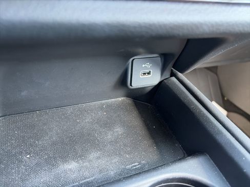 Used 2023 Honda HR-V LX image 15