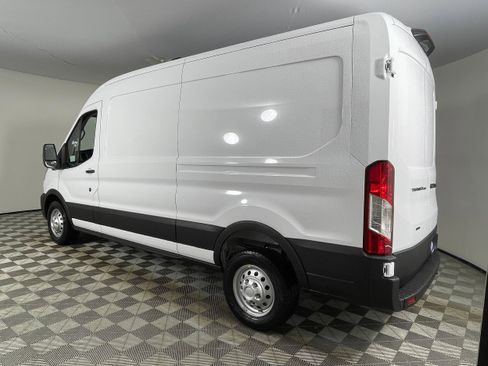 New 2026 Ford Transit 250 148 Medium Roof Extended AWD image 5