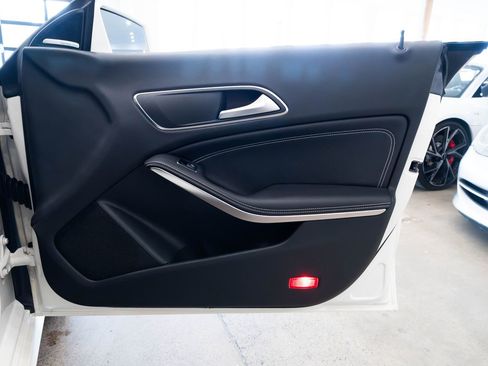 Used 2016 Mercedes-Benz CLA 250 4MATIC image 24