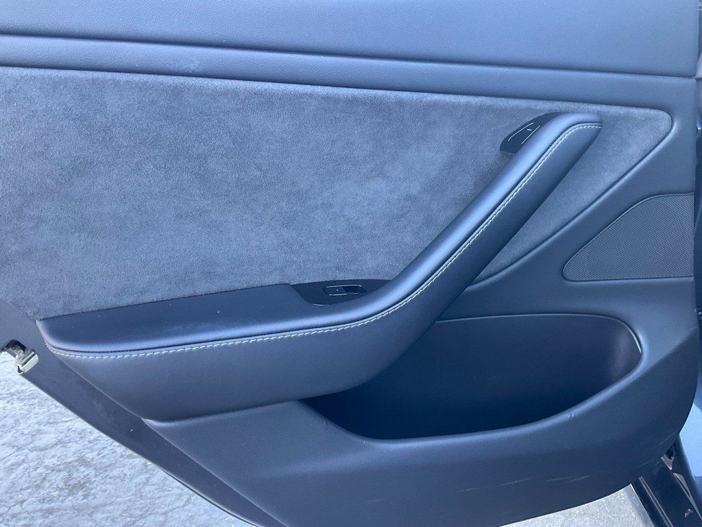 Used 2018 Tesla Model 3 Performance AWD/4WD image 34