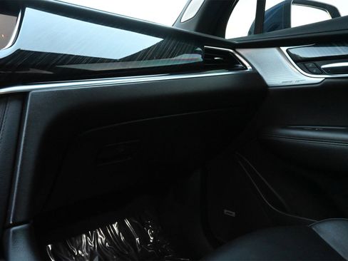 Certified 2023 Cadillac XT6 Premium Luxury image 8