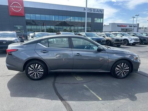 Used 2026 Nissan Altima 2.5 SV AWD/4WD image 13