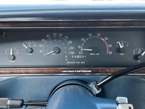 Used 1992 Buick Roadmaster Limited image 27