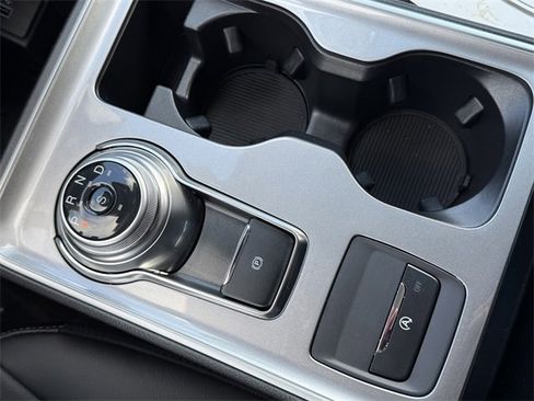 Certified 2024 Ford Edge SEL w/ Convenience Package image 13