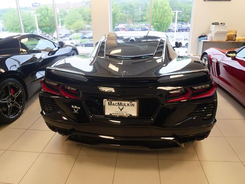 Used 2023 Chevrolet Corvette Stingray Premium Cpe w/ Z51 Performance Package RWD image 4