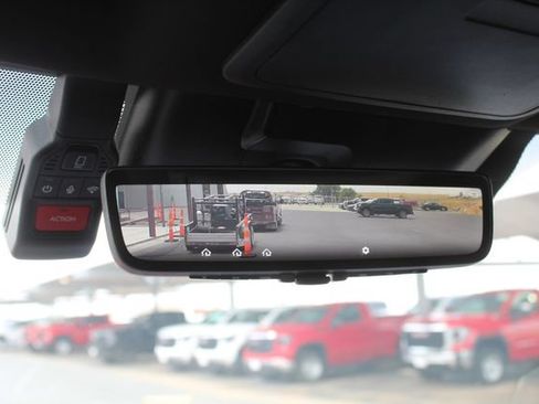 Used 2024 Toyota Tundra Platinum AWD/4WD image 37
