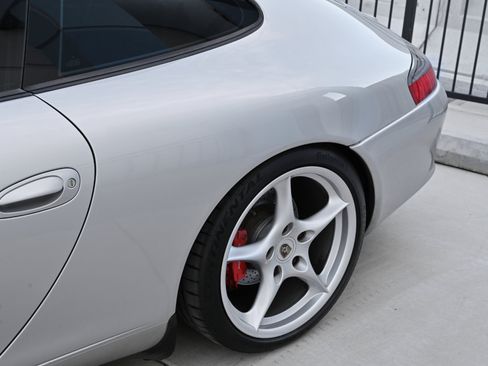 Used 2002 Porsche 911 GT3 RS image 36