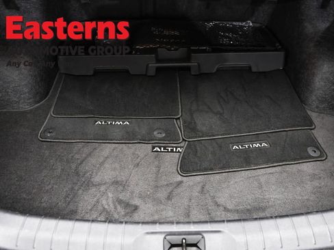 Used 2023 Nissan Altima 2.5 SL FWD image 9