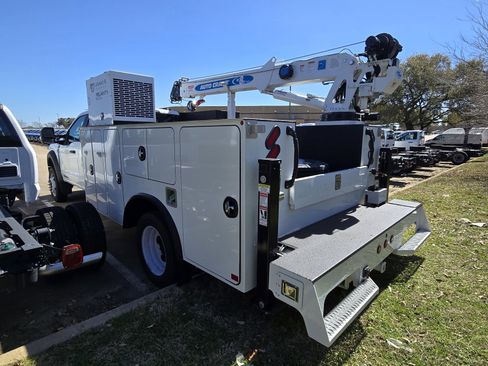 New 2023 Ford F550 4x4 SuperCab Super Duty image 5