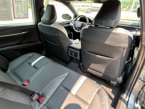 Used 2026 Toyota Camry SE w/ Convenience Package FWD image 28