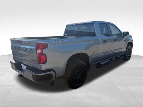 Used 2025 Chevrolet Silverado 1500 Custom w/ Turbomax Blackout Package AWD/4WD image 5