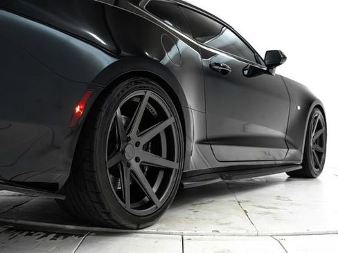 Used 2016 Chevrolet Camaro SS RWD image 14