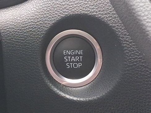 Used 2023 Toyota Corolla Cross LE image 22