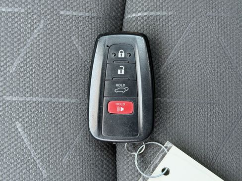 Used 2022 Toyota RAV4 XLE w/ Convenience Package AWD/4WD image 33