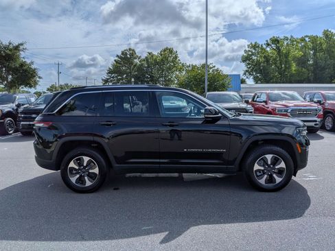 Used 2024 Jeep Grand Cherokee Limited 4xe AWD/4WD image 2