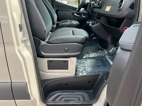 New 2026 Mercedes-Benz Sprinter 2500 image 23
