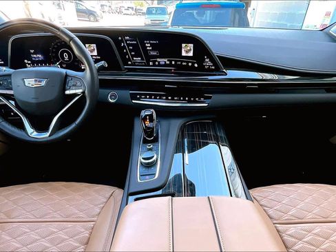 Used 2024 Cadillac Escalade Sport w/ LPO, ONYX Package image 15