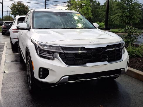 Used 2024 Kia Seltos SX AWD/4WD image 2