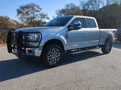 Certified 2019 Ford F250 Lariat w/ Lariat Value Package image 6