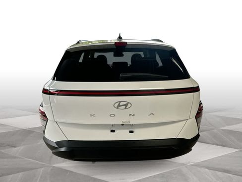 Used 2024 Hyundai Kona SEL w/ Convenience Package FWD image 7