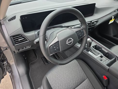 New 2026 Nissan Sentra SV w/ SV Convenience Package FWD image 6