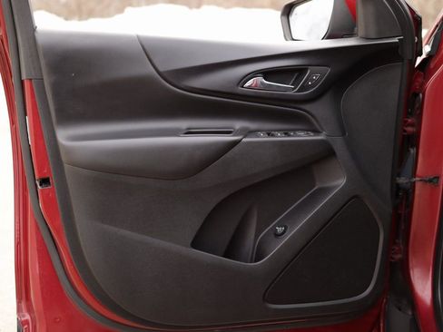 Used 2018 Chevrolet Equinox LT w/ Sun & Infotainment Package image 22