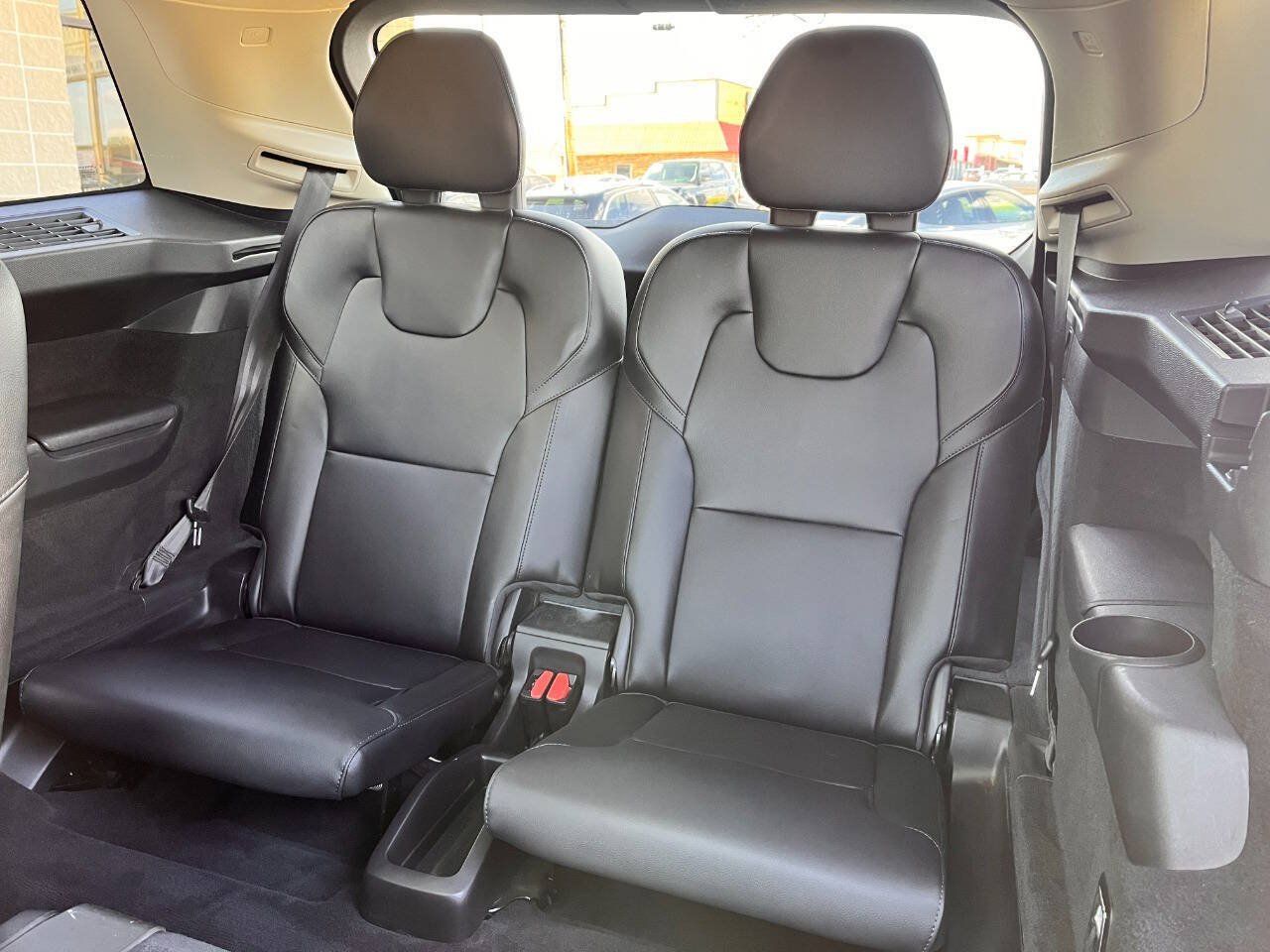Used 2019 Volvo XC90 T5 Momentum w/ Multimedia Package AWD/4WD image 22