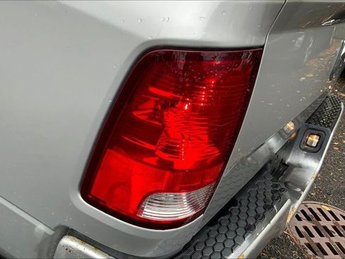 Used 2019 RAM 1500 Express image 28