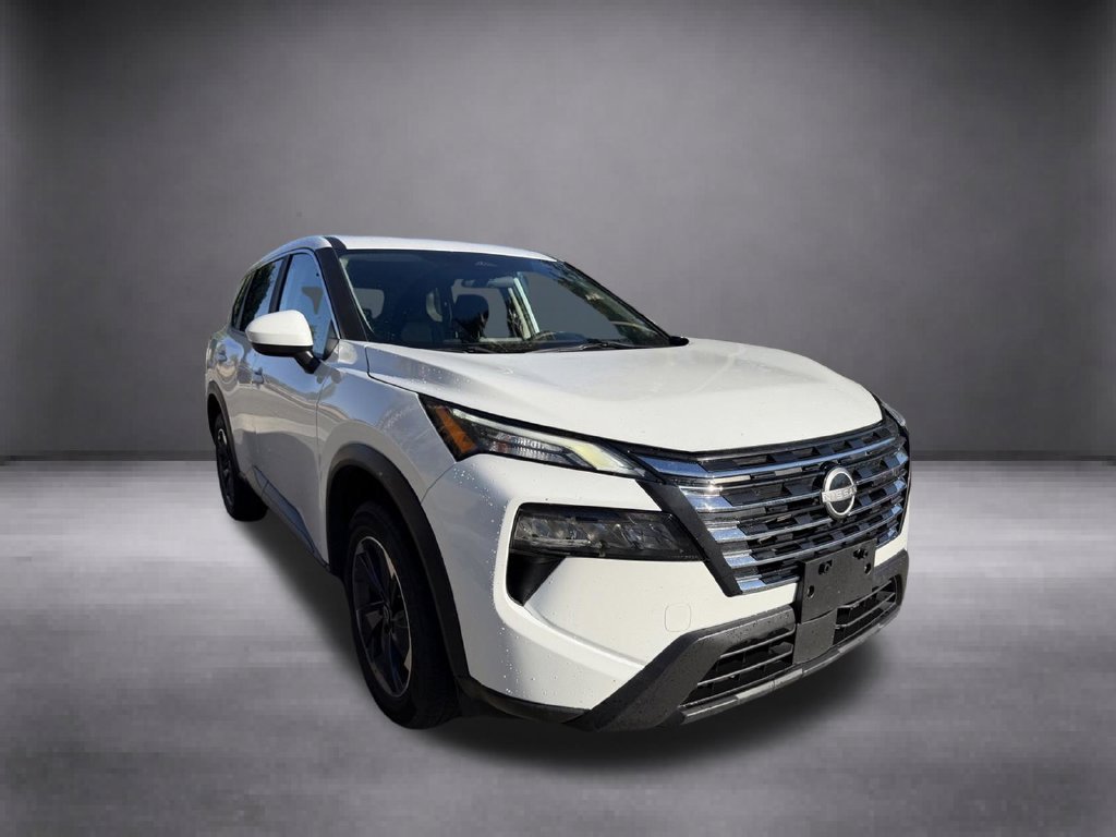 Used 2024 Nissan Rogue SV FWD image 2