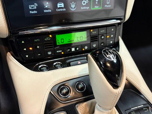 Used 2018 Maserati GranTurismo MC image 18