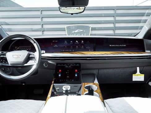 Used 2026 Cadillac Escalade Platinum Sport w/ LPO, Floor Liner Package image 58