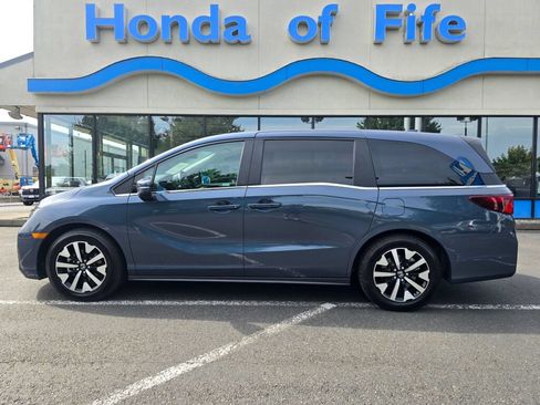 Certified 2025 Honda Odyssey EX-L image 2
