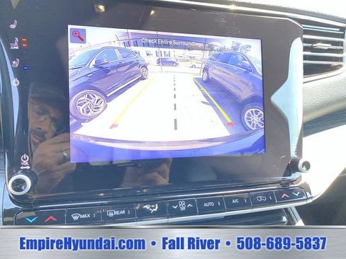 Used 2024 Jeep Wagoneer L Series II w/ Flexible Seating Group AWD/4WD image 8