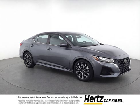 Used 2024 Nissan Altima 2.5 SV image 1