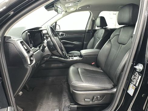 Used 2022 Kia Sorento S image 10