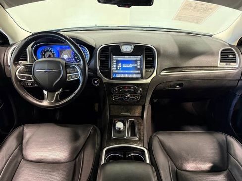 Used 2022 Chrysler 300 Touring L w/ Safetytec Plus Group image 14