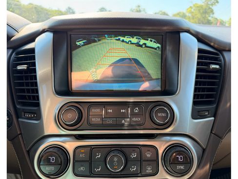 Used 2017 Chevrolet Suburban Premier image 12