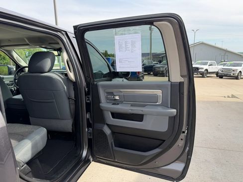 Used 2018 RAM 1500 Big Horn AWD/4WD image 38