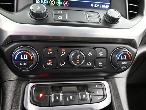 Used 2022 GMC Acadia SLE w/ Driver Convenience Package image 24