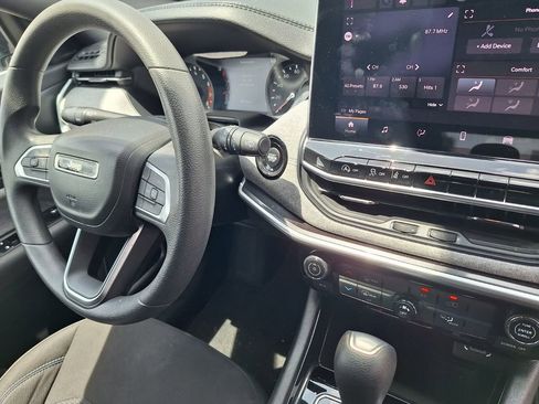 Used 2023 Jeep Compass Sport AWD/4WD image 27