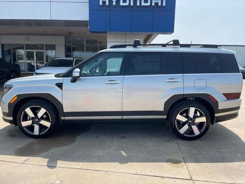 Used 2025 Hyundai Santa Fe Limited image 9