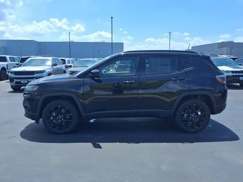 New 2026 Jeep Compass Latitude AWD/4WD image 3