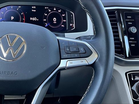 Used 2022 Volkswagen Atlas SE FWD image 11