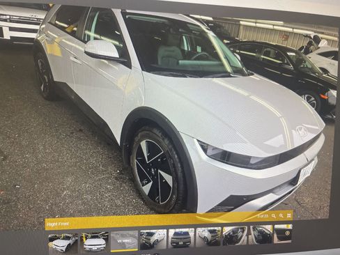 Used 2025 Hyundai Ioniq 5 SEL RWD image 2