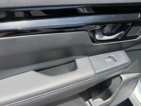 Used 2025 Honda CR-V Sport Touring image 36