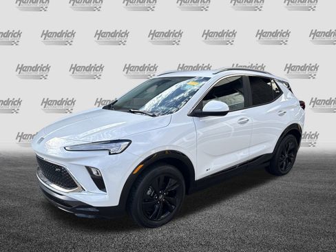 Used 2025 Buick Encore GX Sport Touring w/ Comfort Package image 5