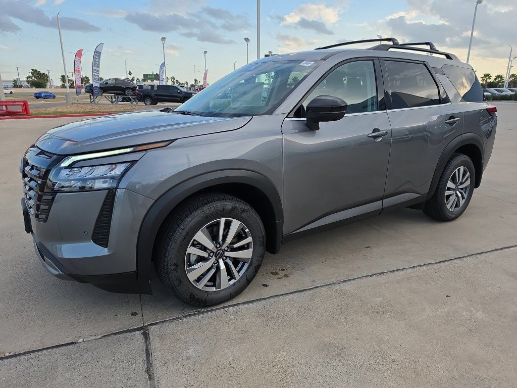 New 2026 Nissan Pathfinder SL FWD image 2