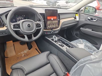 New 2026 Volvo XC60 T8 Ultra w/ Protection Package Premier