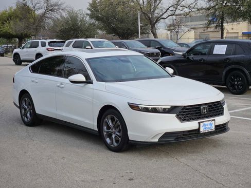 Used 2024 Honda Accord EX image 3